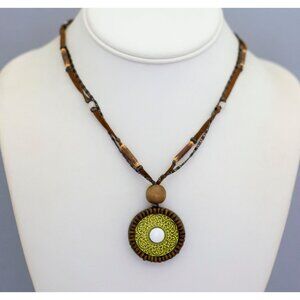 18 inch, Vintage Apple Green Mandala Flower Necklace by Avon - CL1